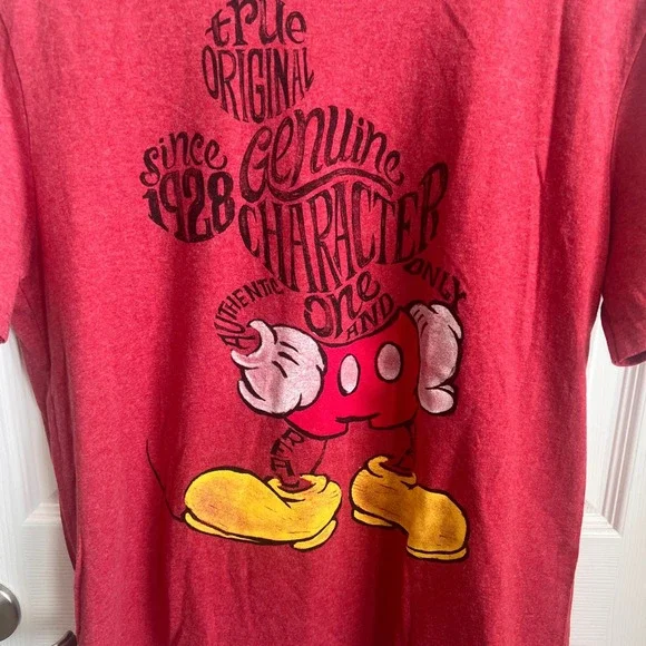 Disney Store Disney Mickey Mouse Graphic T-Shirt Mens Medium Red - Picture 2 of 7